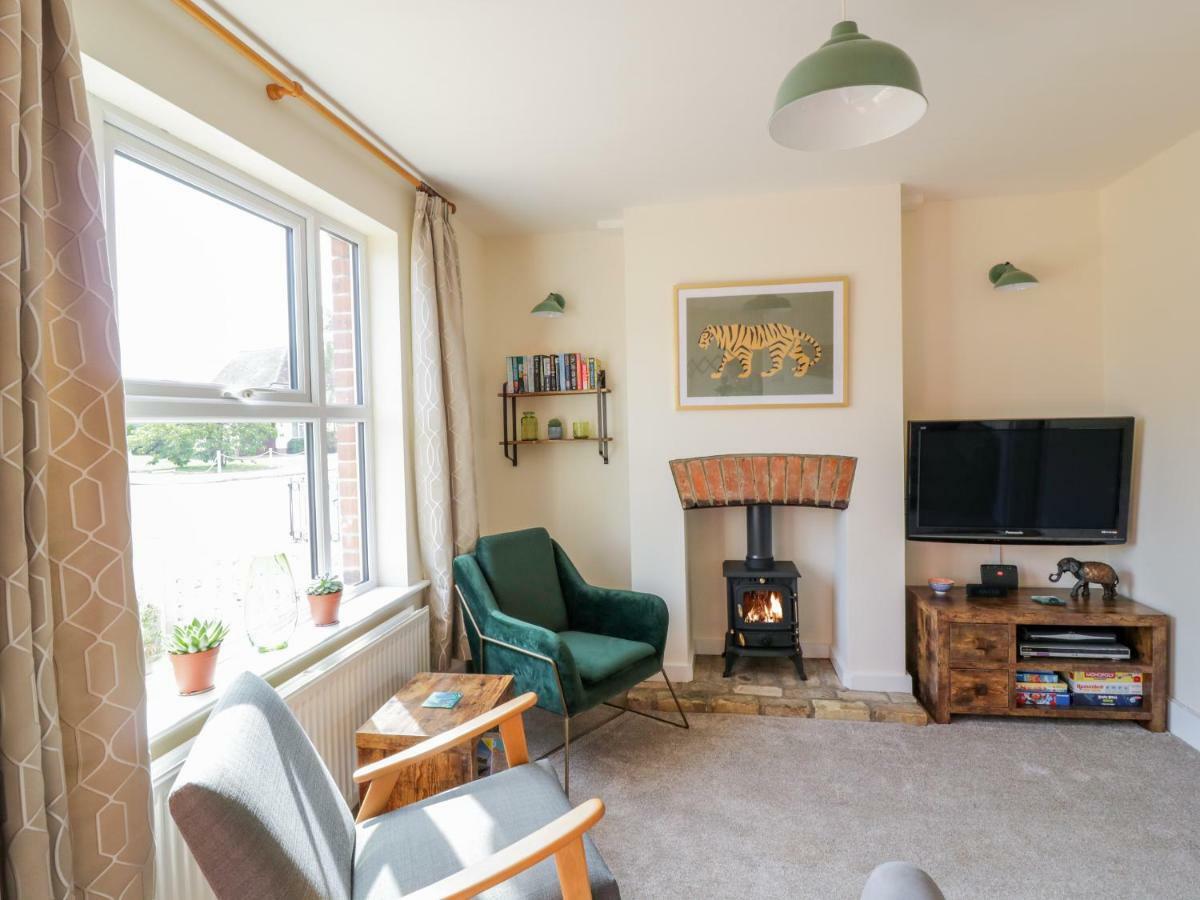 Sea View Cottage Frinton-on-Sea Exterior photo